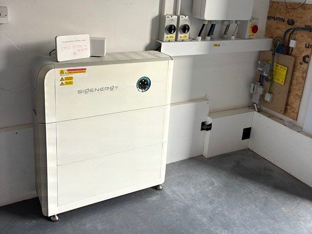 battery-storage-installers-9-sharpen-lighting-color