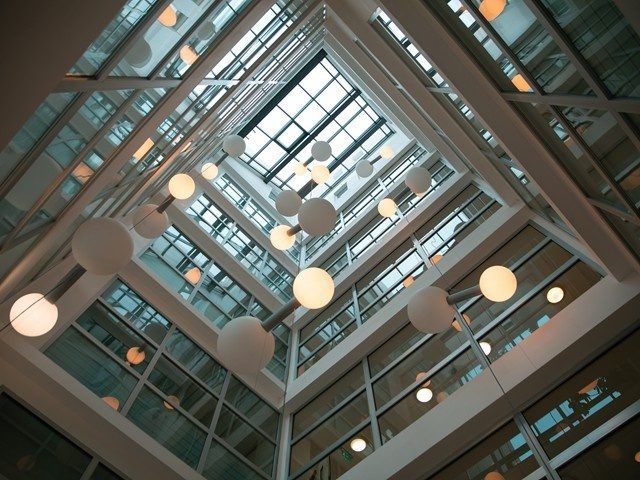 commercial-electrician-7-sharpen-lighting-color