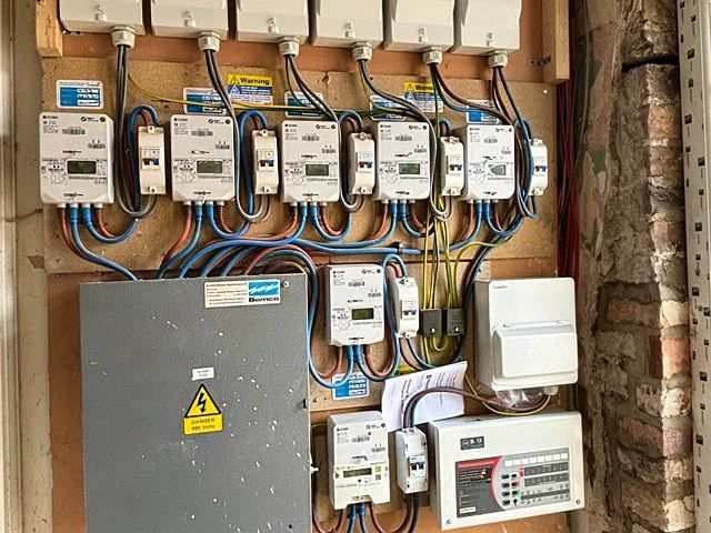 commercial-electrician-5-sharpen-lighting-color