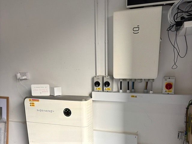battery-storage-installers-6-sharpen-lighting-color